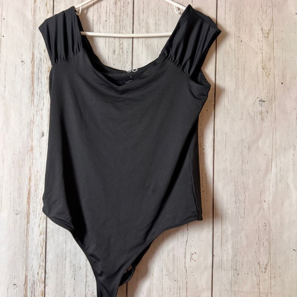 SO Women's Black Sleeveless Snap Closure  Bodysuit Sz L